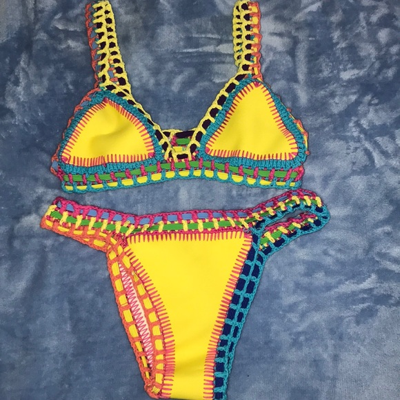 Never worn, high quality bikini set - Picture 1 of 3